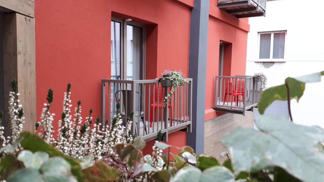 Hotel Bed & Rooms , Corte Rossa -1 Min Walk To Bernina Express Tirano Exterior photo