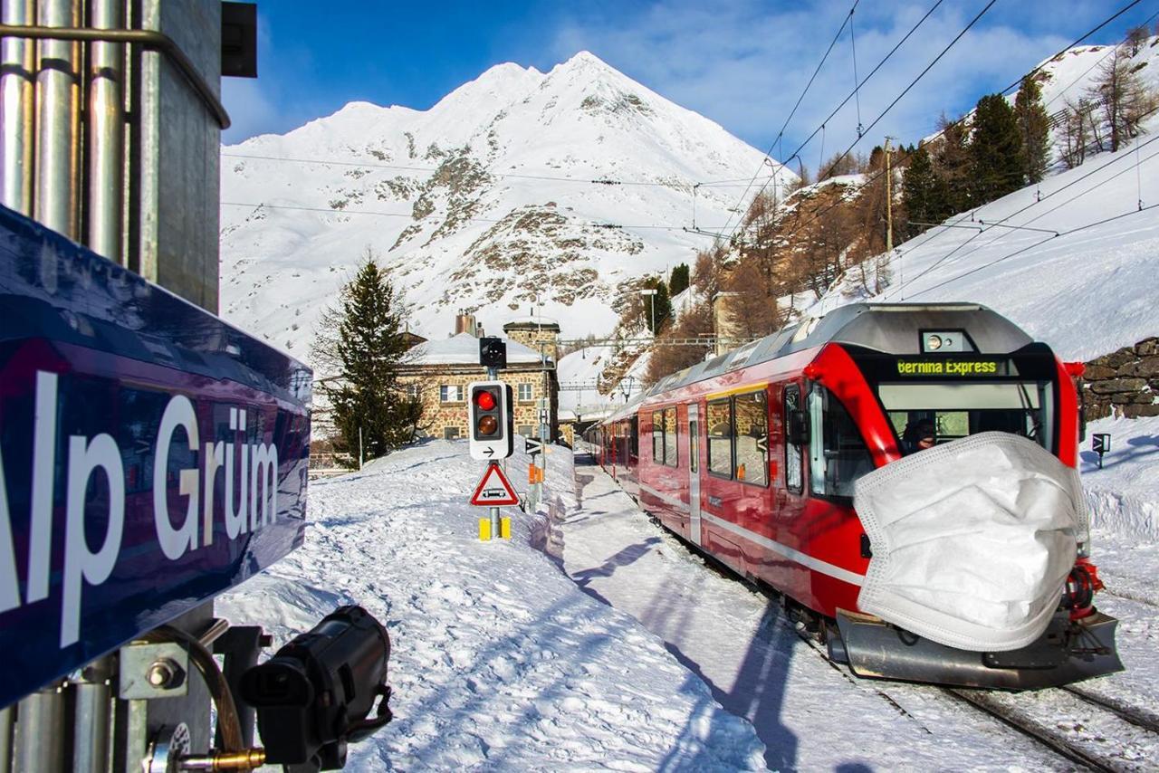 Hotel Bed & Rooms , Corte Rossa -1 Min Walk To Bernina Express Tirano Exterior photo