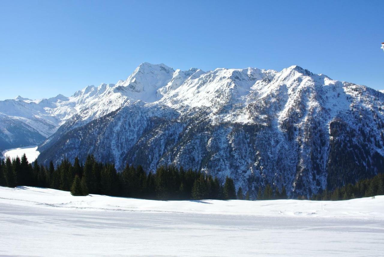 Hotel Bed & Rooms , Corte Rossa -1 Min Walk To Bernina Express Tirano Exterior photo