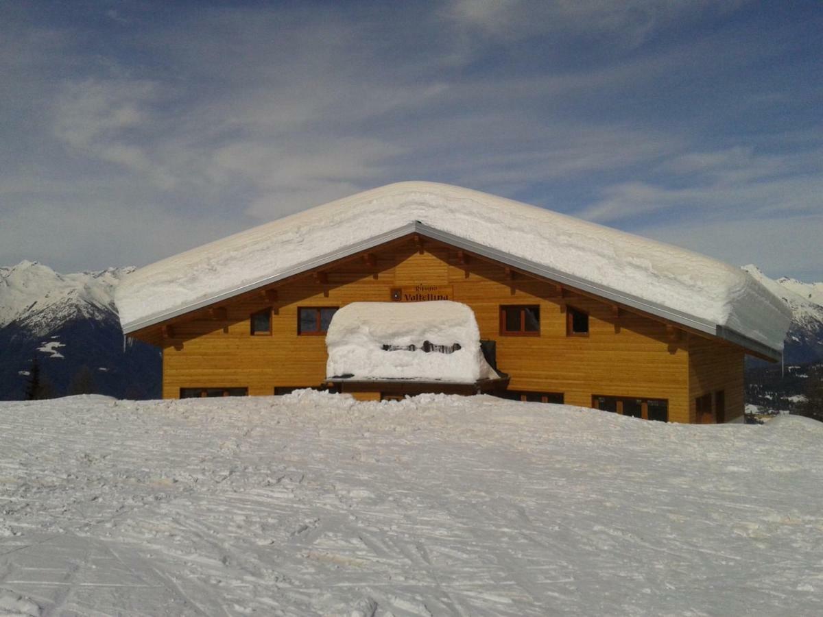 Hotel Bed & Rooms , Corte Rossa -1 Min Walk To Bernina Express Tirano Exterior photo