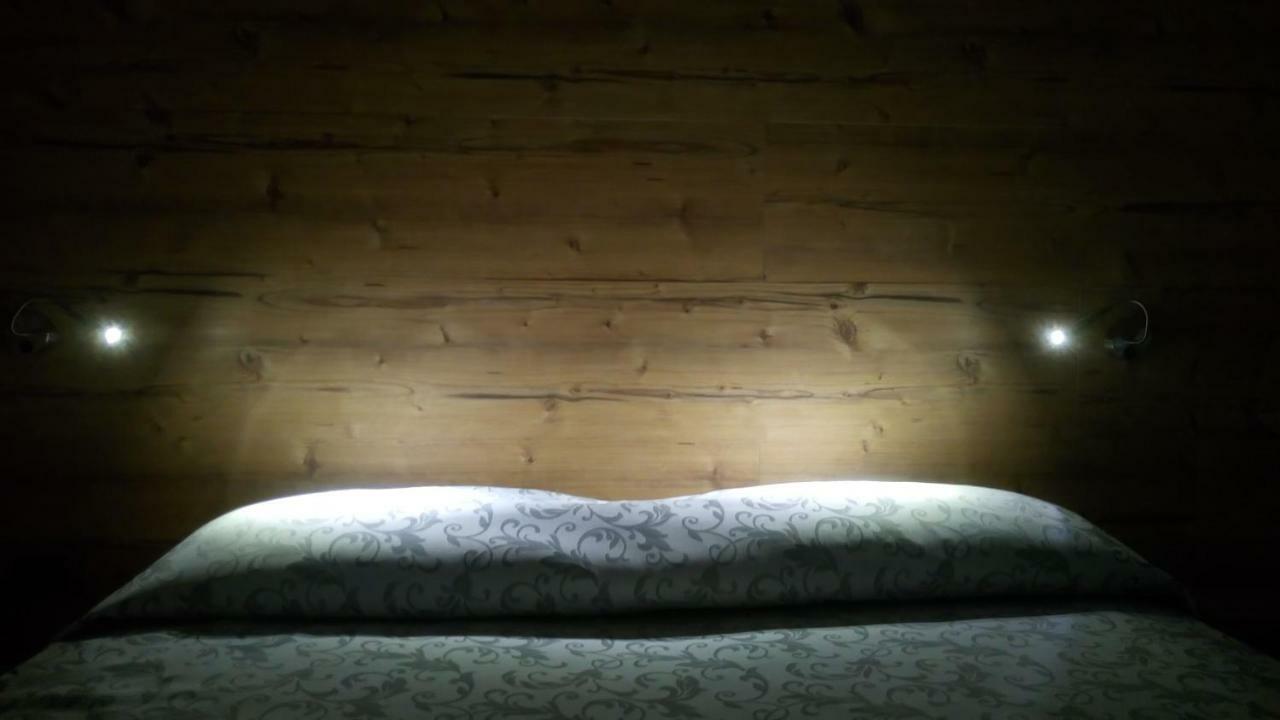 Hotel Bed & Rooms , Corte Rossa -1 Min Walk To Bernina Express Tirano Exterior photo